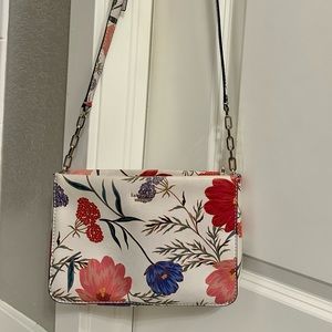 Small Kate Spade ♠️ Crossbody